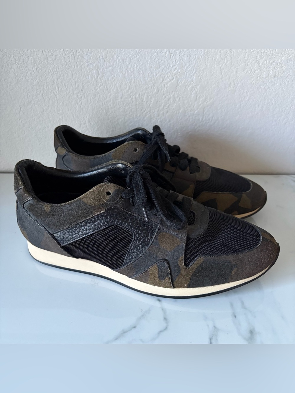 Burberry Men’s Nubuck Camouflage Sneakers Size 39 Black Green